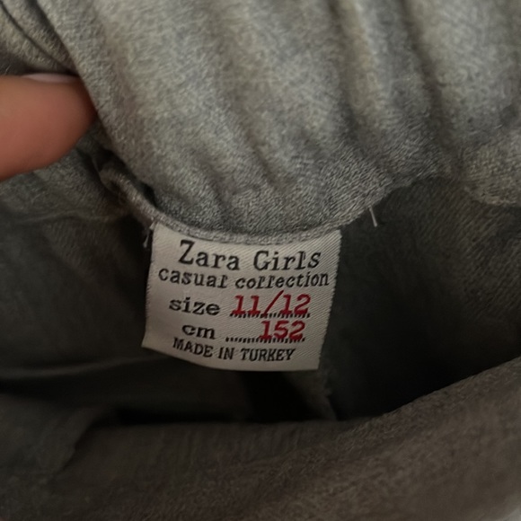 Zara’s dress pants - Picture 3 of 3